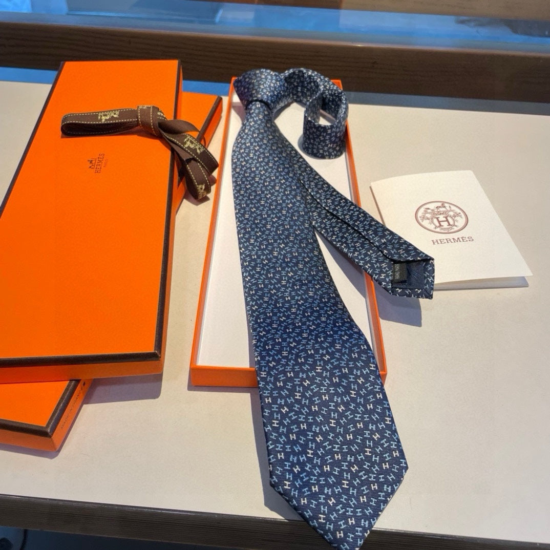Men’s Navy Blue Silk Tie