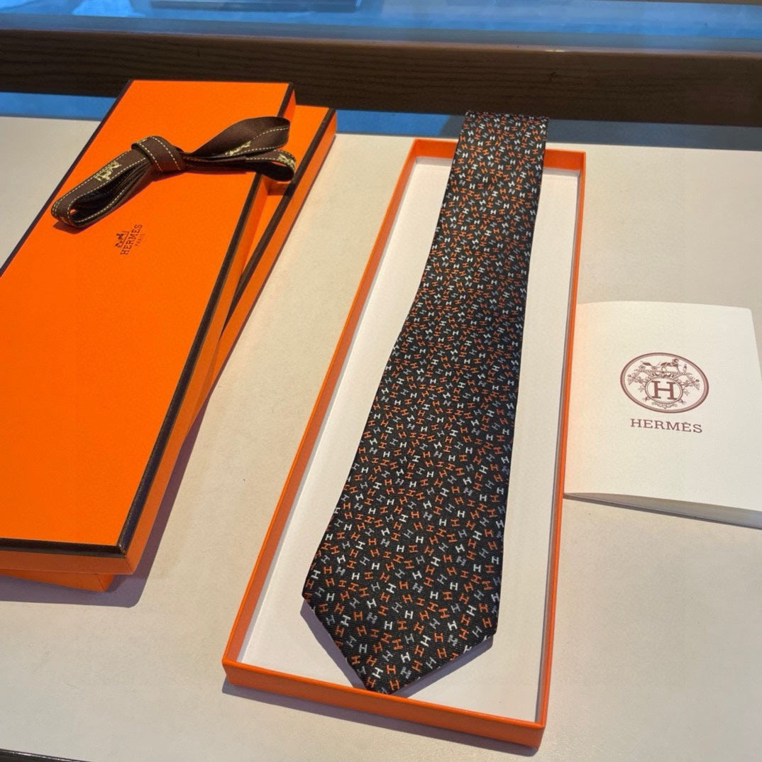 Men’s Dark Navy Silk Tie