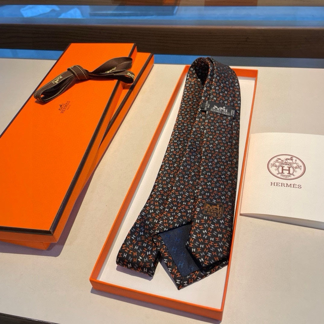 Men’s Dark Navy Silk Tie