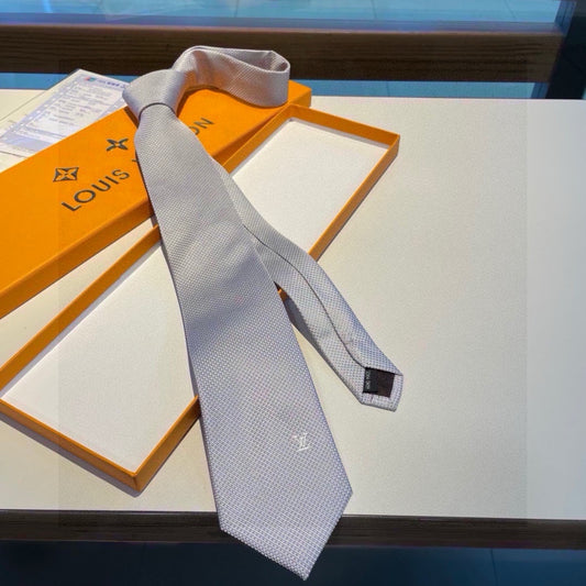Men’s Platinum Gray Signature Silk Tie