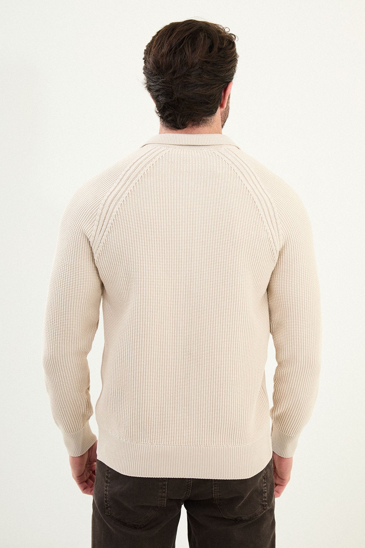 Men’s Beige Zip-Up Slim Fit Knitwear Sweater