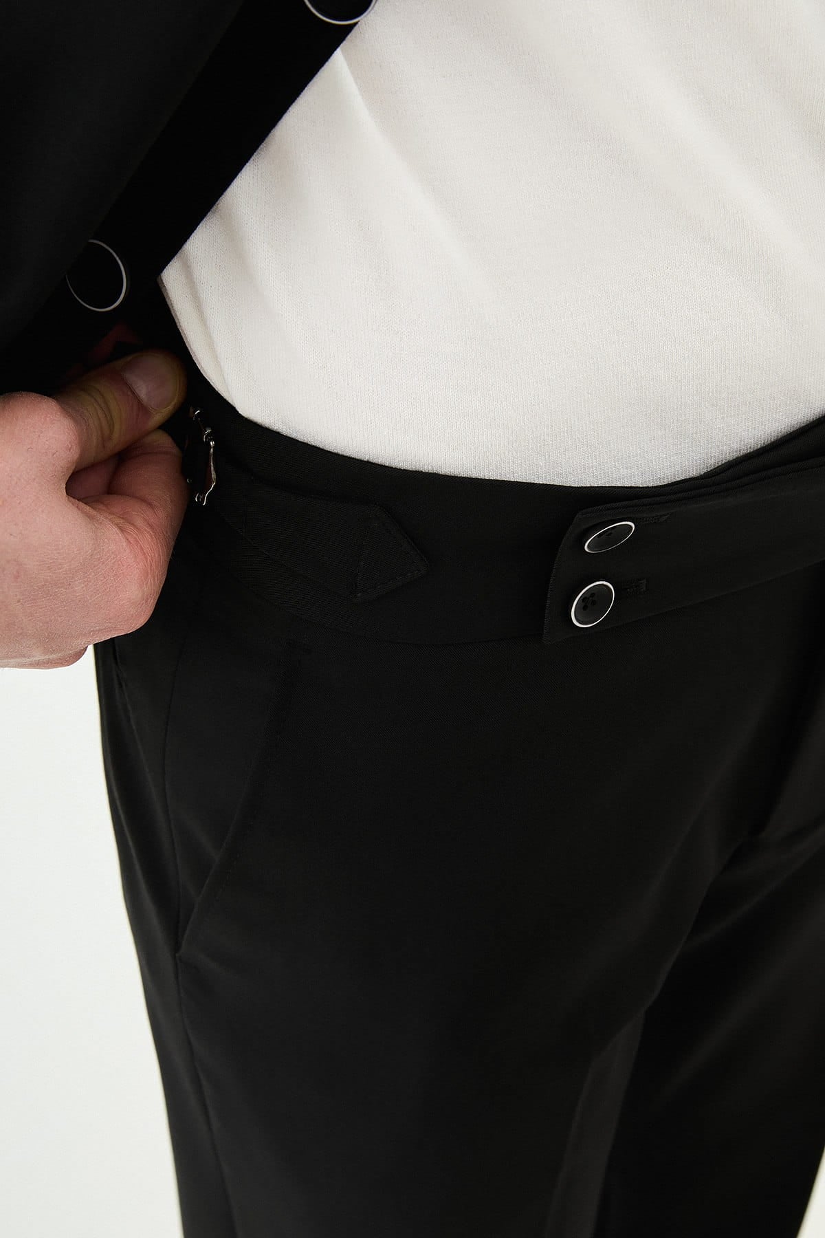 Men’s Black Slim-Fit Casual Suit