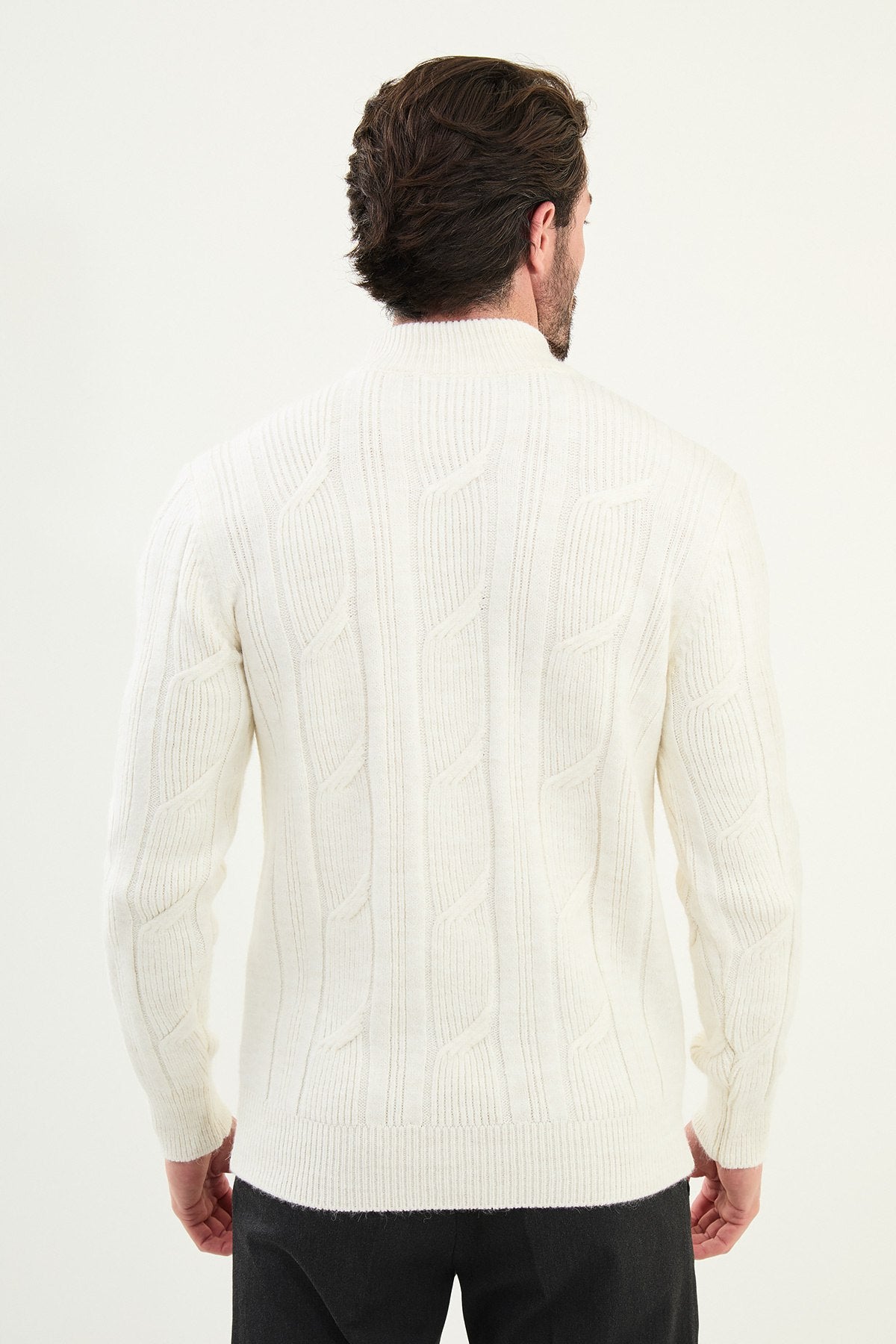 Men’s White Cable Knit Slim Fit Sweater