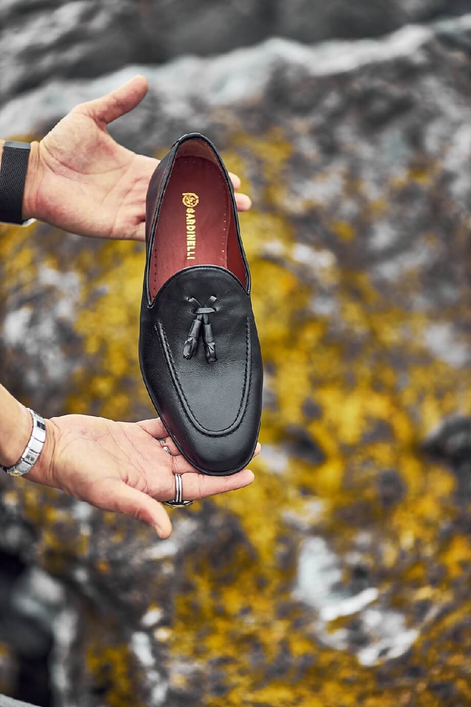 Black Tassel Stride