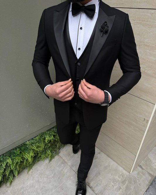 Classic Noir Black Tuxedo
