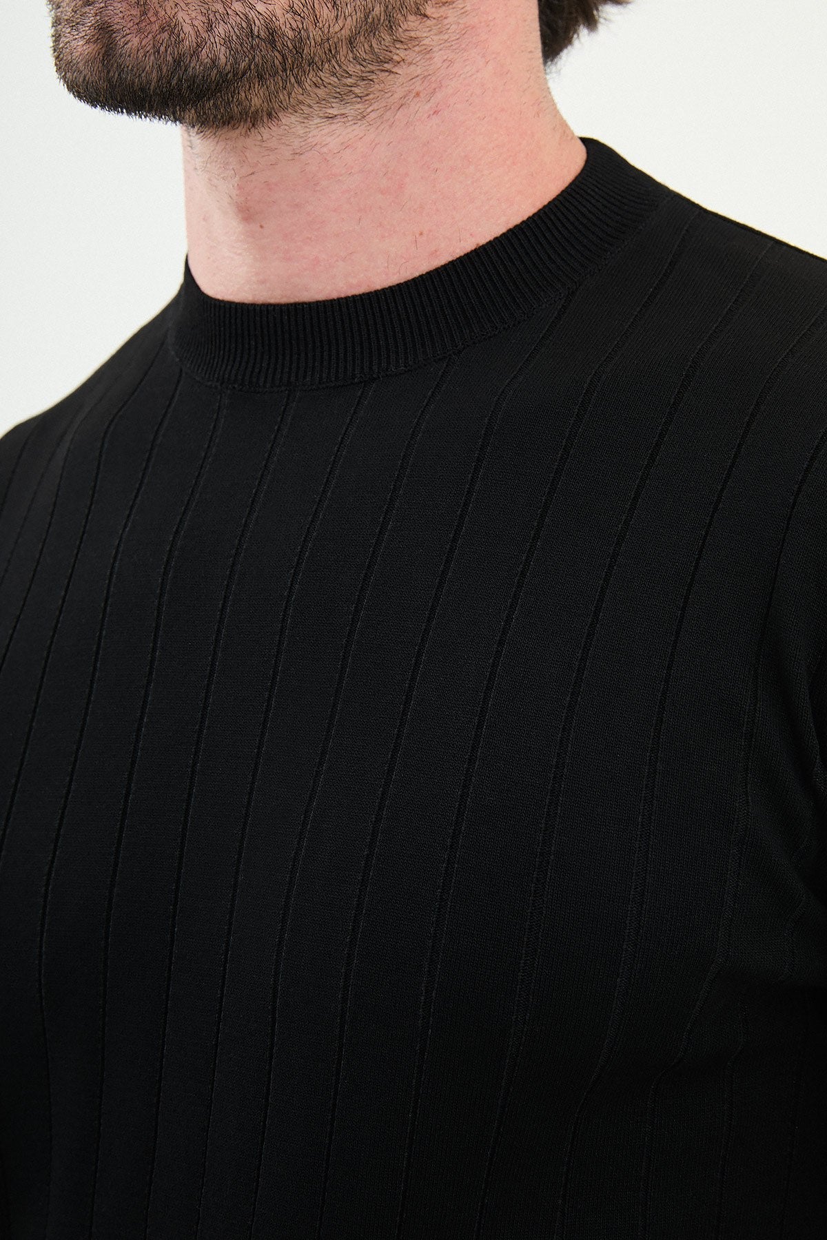 Men’s Black Ribbed Slim Fit Knitwear Mockup Sweater - SUITHARBOR