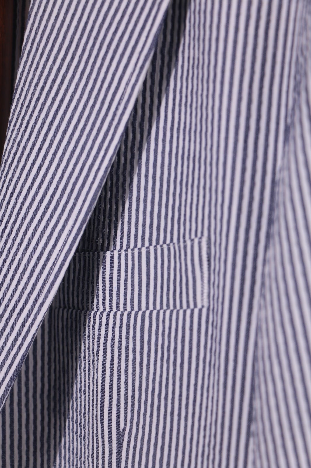 Men’s Navy & White Striped Seersucker Blazer - SUITHARBOR