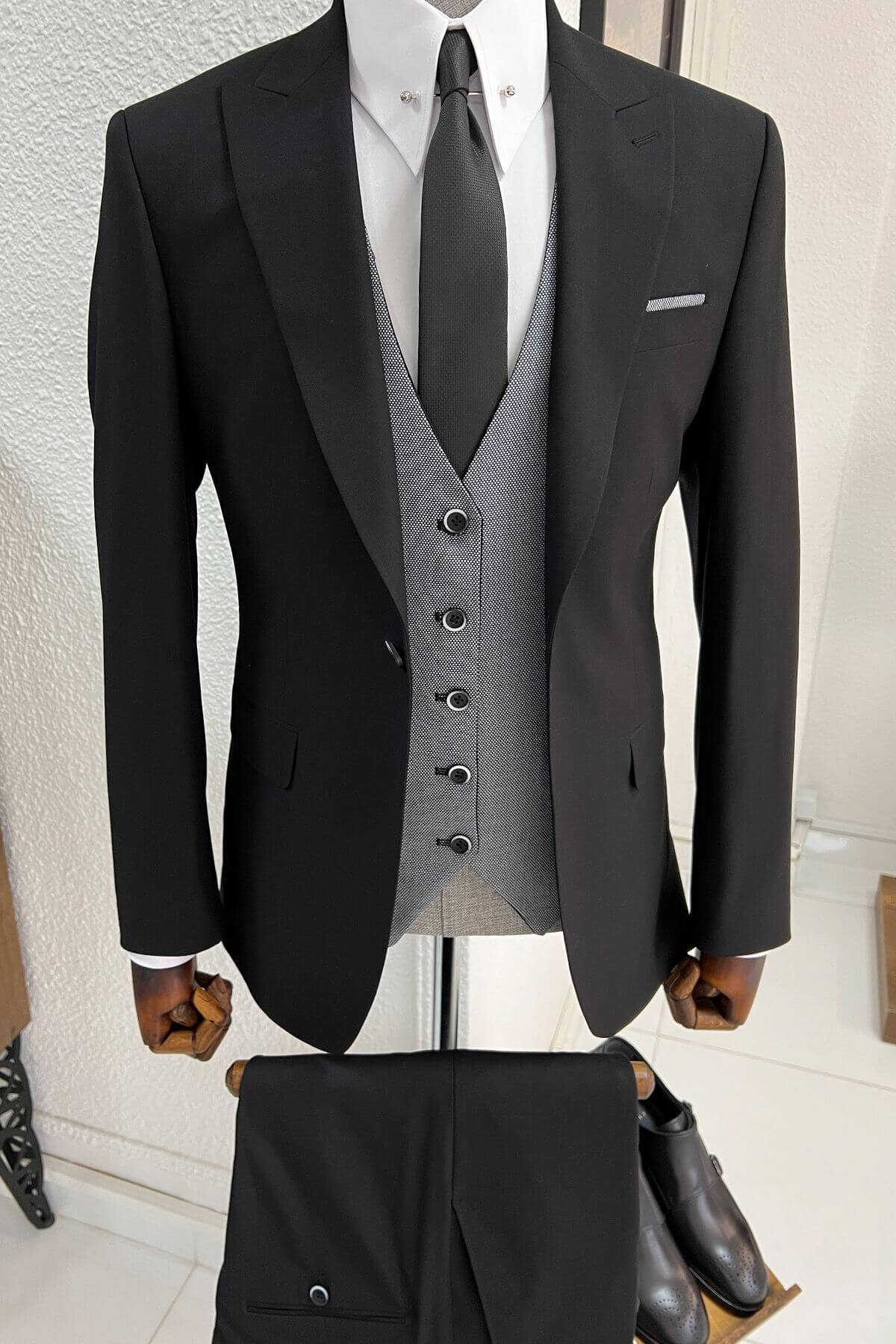 Black and Gray Wool Suit - Look Sharp