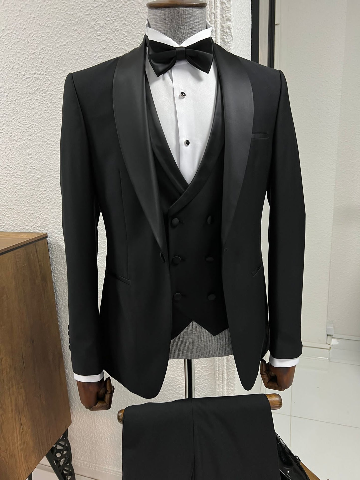 Black Shawl Collar Tuxedo