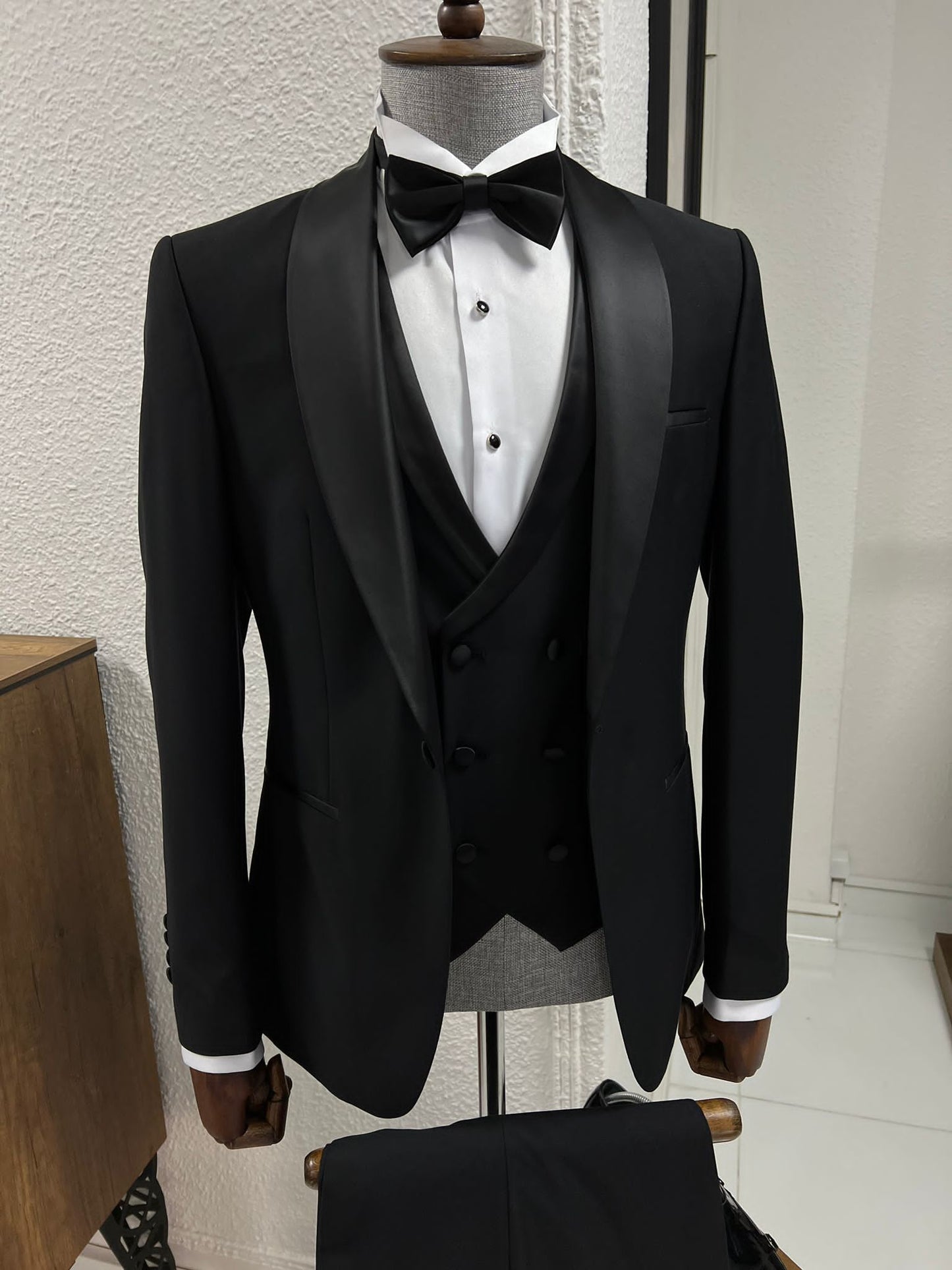 Black Shawl Collar Tuxedo