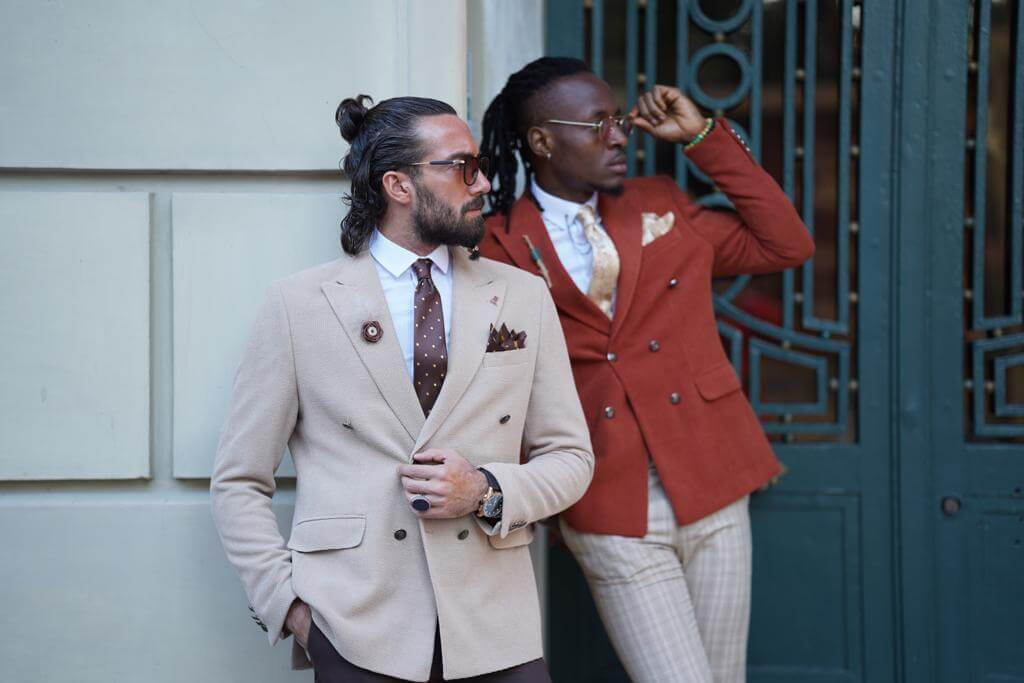 Brick double-breasted blazer with a tailored fit