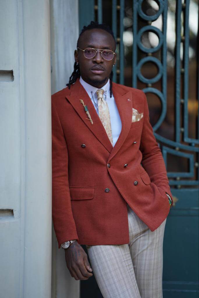 Brick double-breasted blazer with a tailored fit