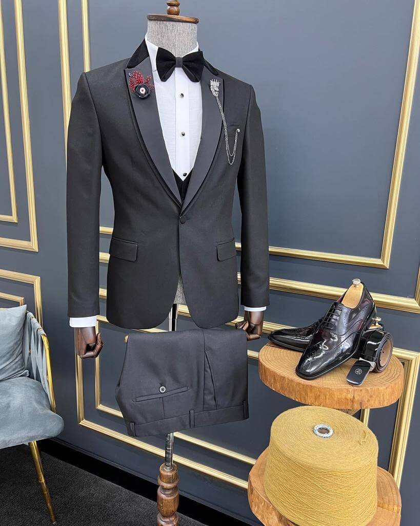 Custom Collar Black Tuxedo.