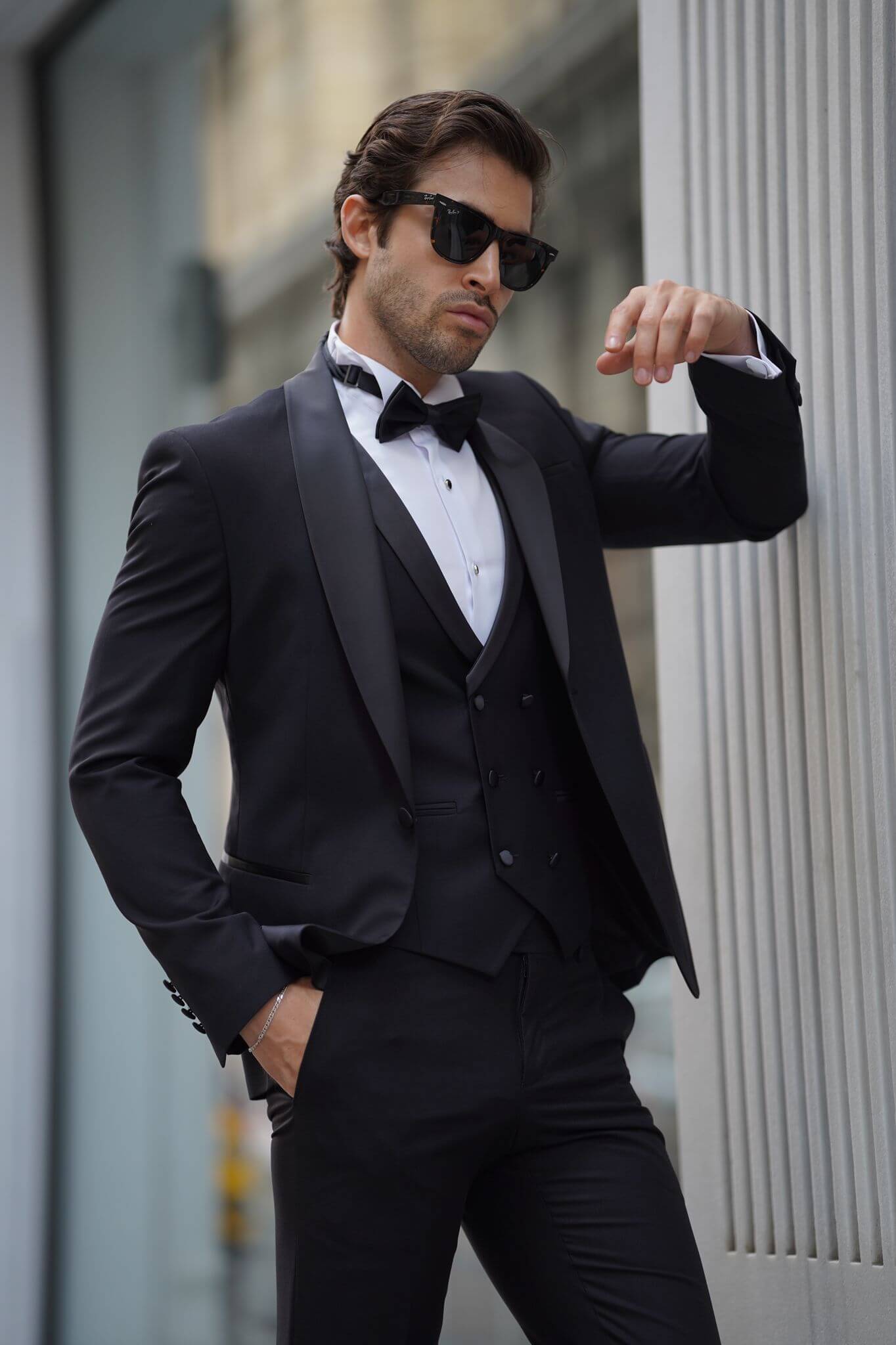 Suitharbor Slim Fit Shawl Collar Black Tuxedo Suit: Wedding