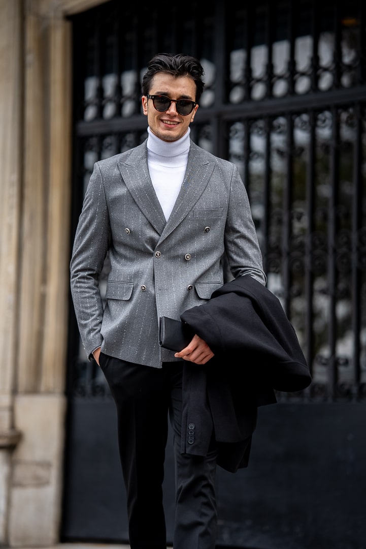 Classic Light Grey Double-Breasted Men’s Blazer