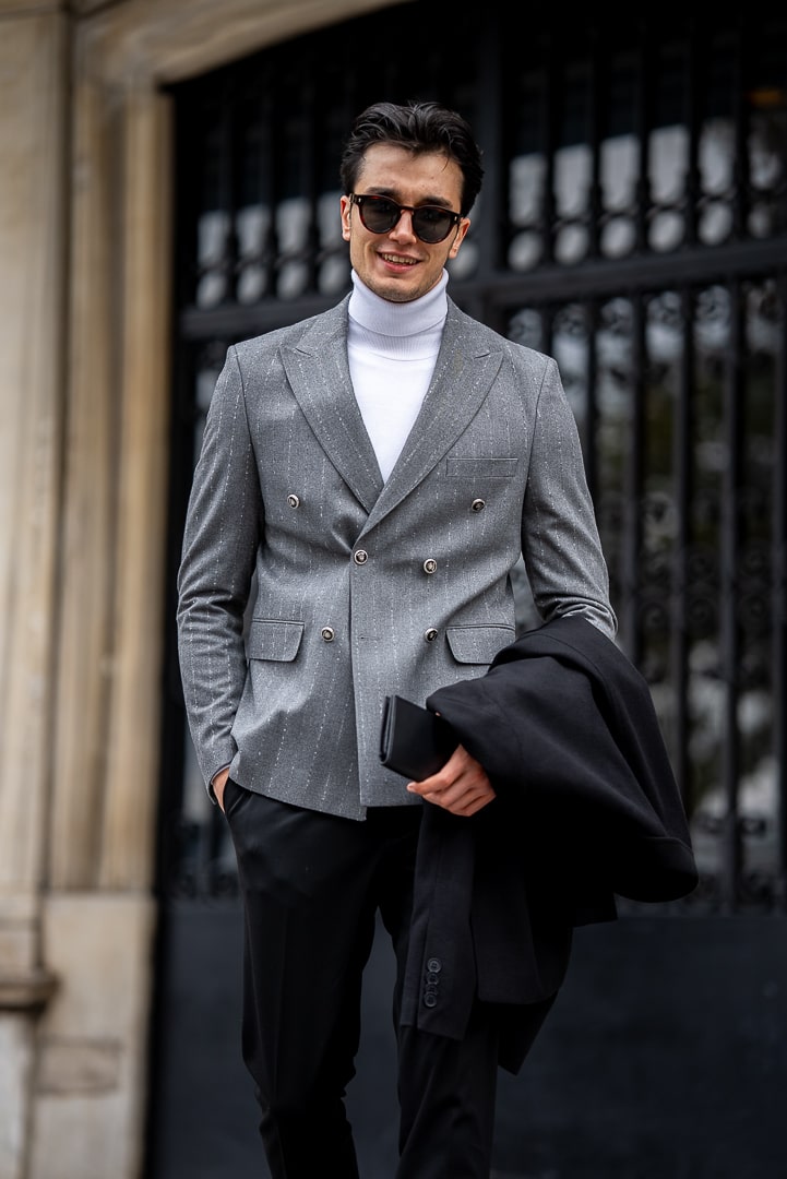 Classic Light Grey Double-Breasted Men’s Blazer