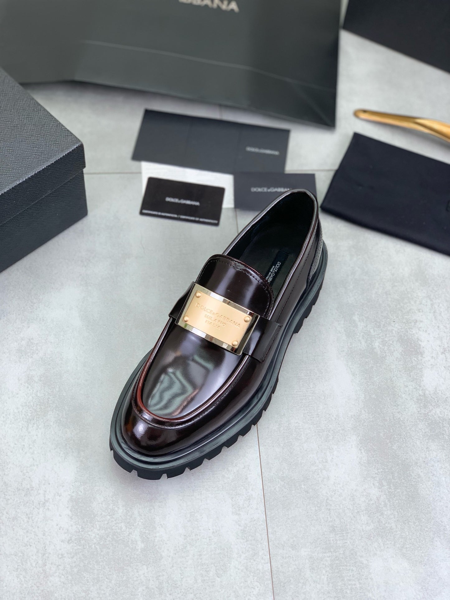 Dolce & Gabbana Bernini Burgundy Calf Leather Logo Plaque Loafers
