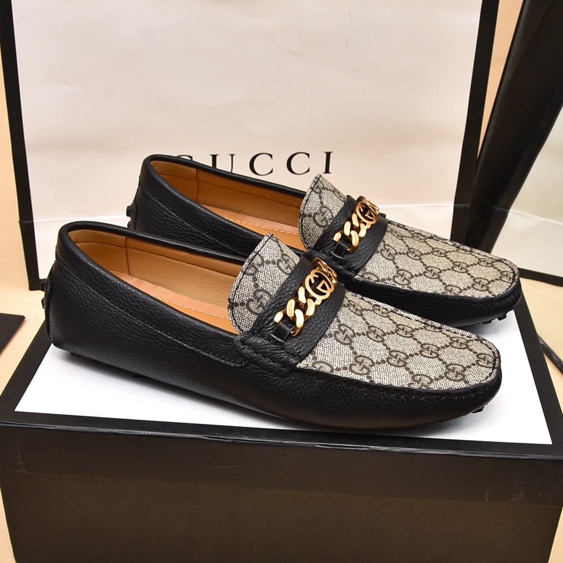 Gucci G Chain Beige Driving  Loafer