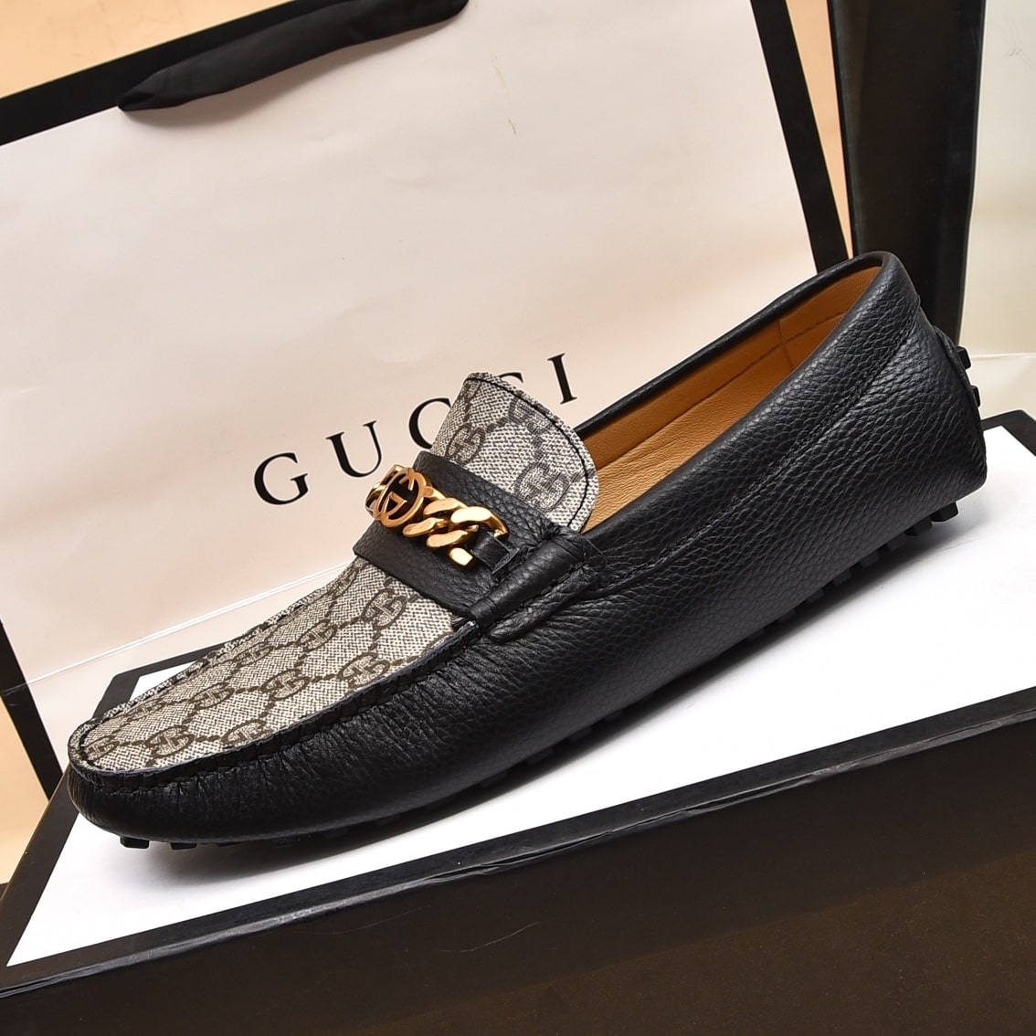 Gucci G Chain Beige Driving  Loafer