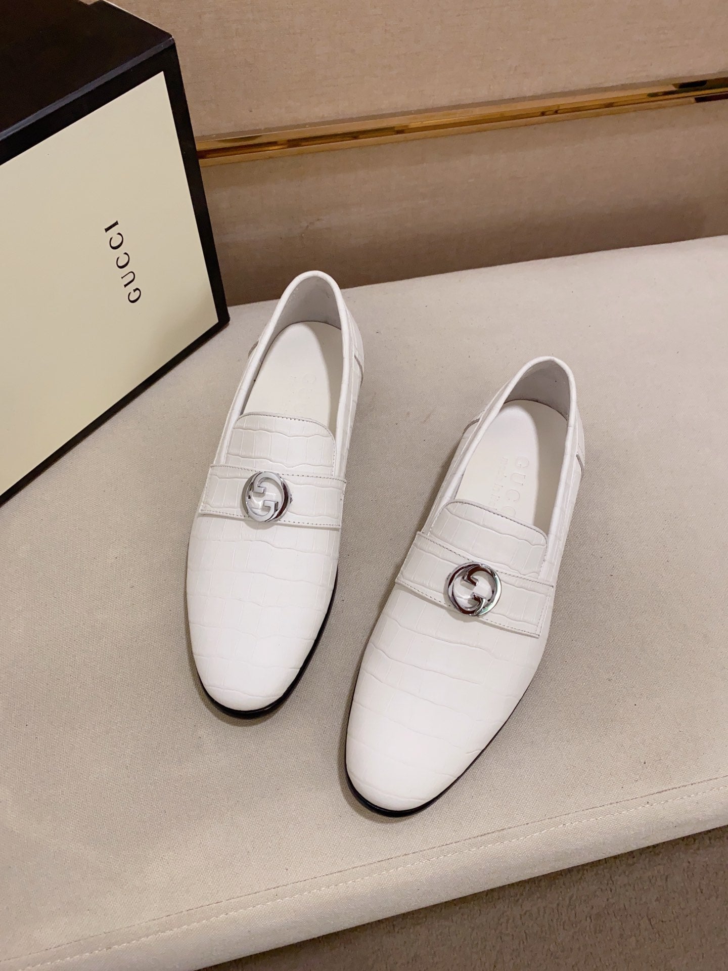 Gucci White Croc-Embossed Leather