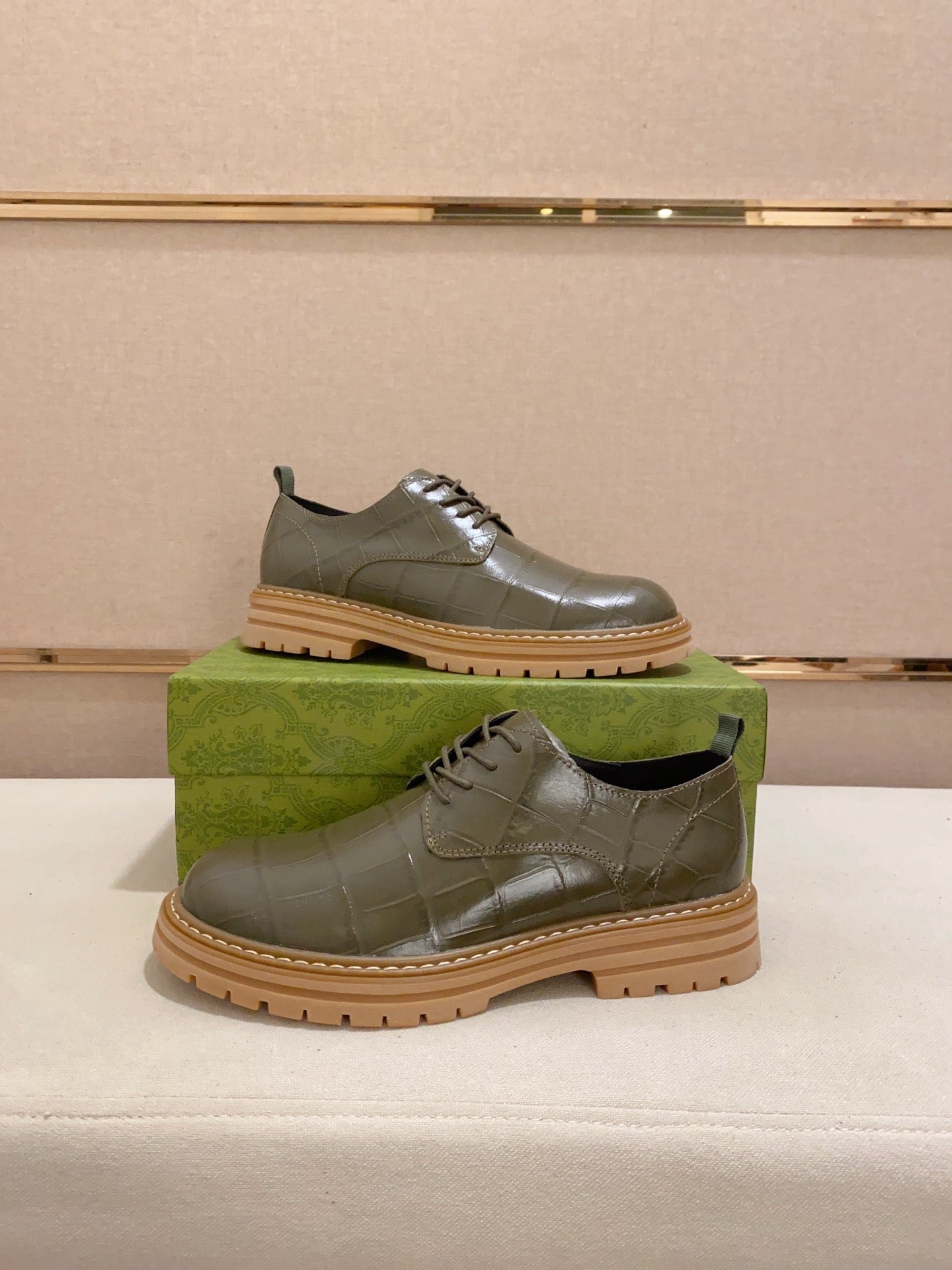 Gucci-Inspired Green Leather Lace-Up Derby