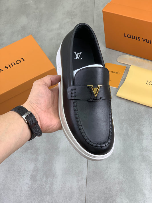 Louis Vuitton LV Resort Black Calf Leather Loafer