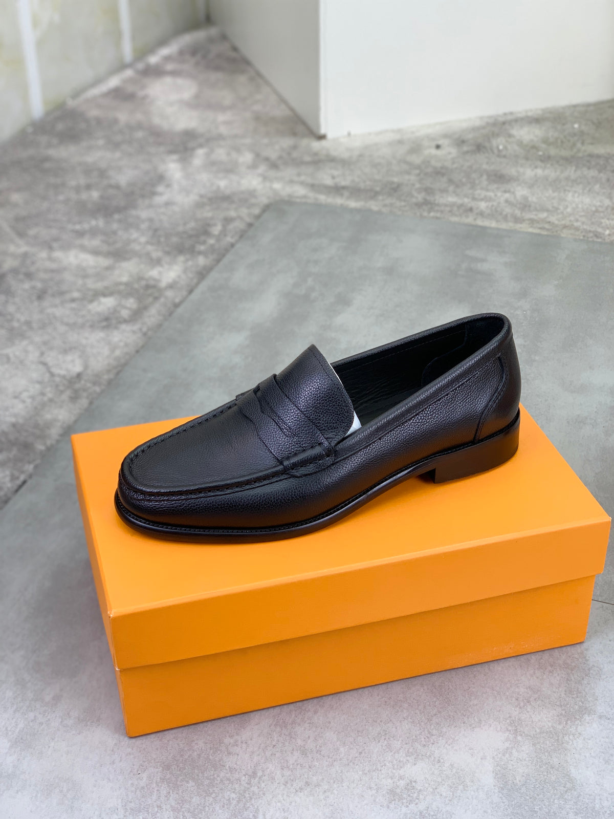 Louis Vuitton Major Black Grained Leather Loafer