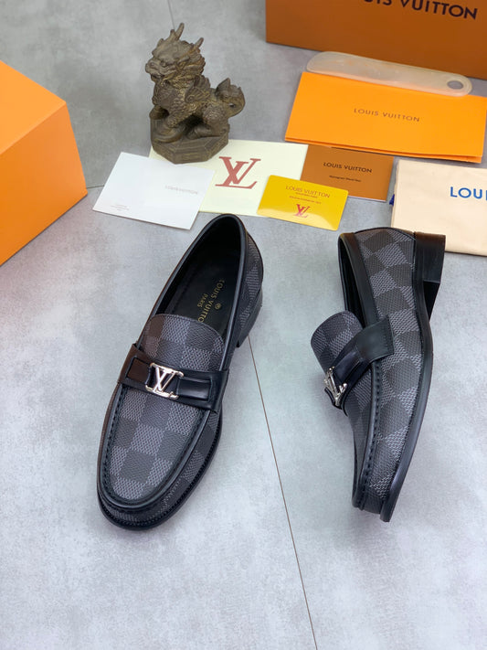 Louis Vuitton Major Loafer in Graphite Damier Canvas