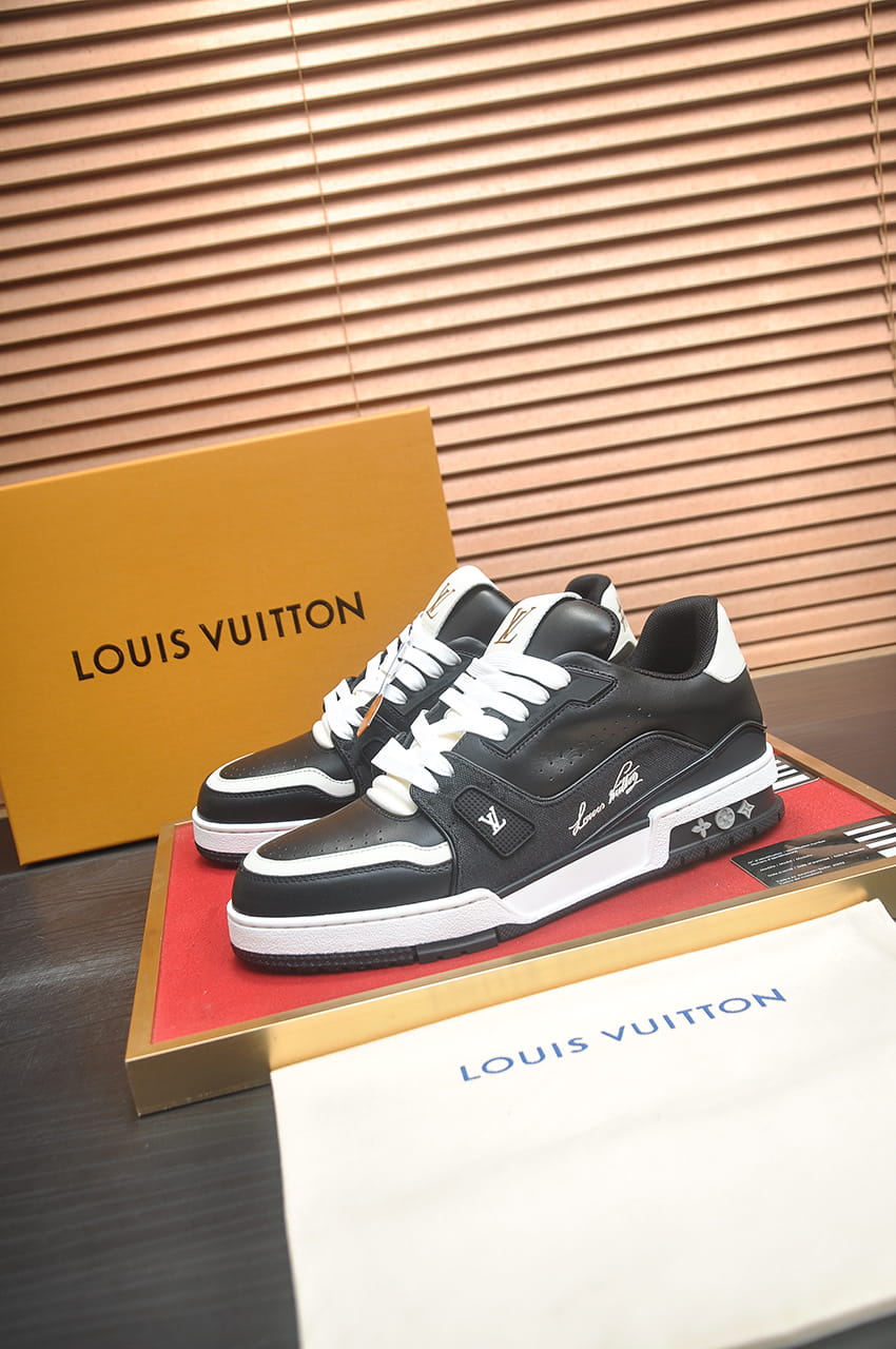 Louis Vuitton LV Trainer Sneakers in Black and White Leather