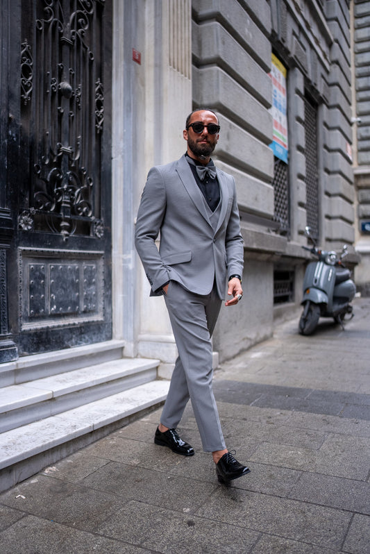 Men’s light gray slim fit three-piece wedding suit