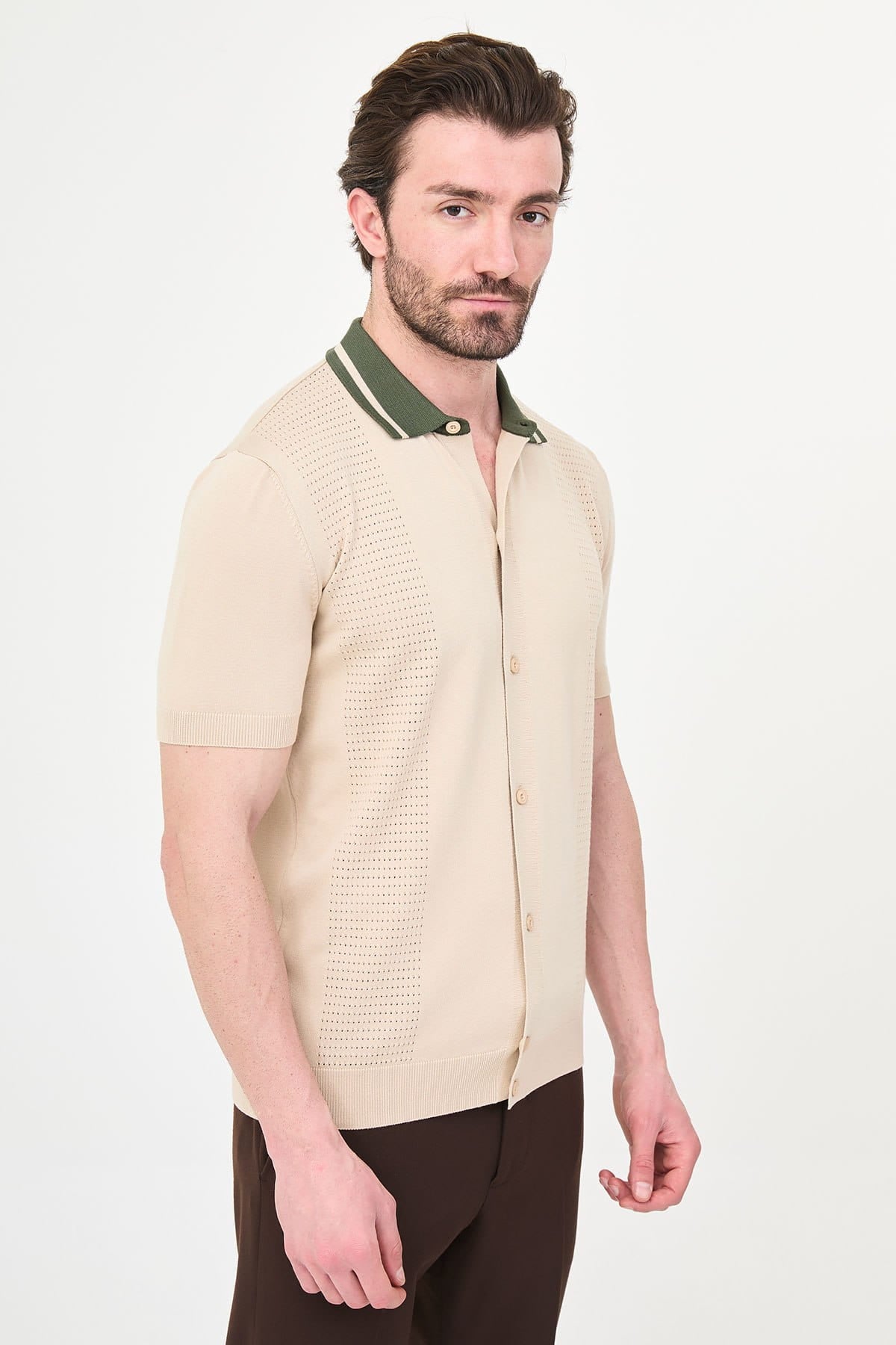 Men’s Beige Knit Button-Up Polo Shirt with Green Collar