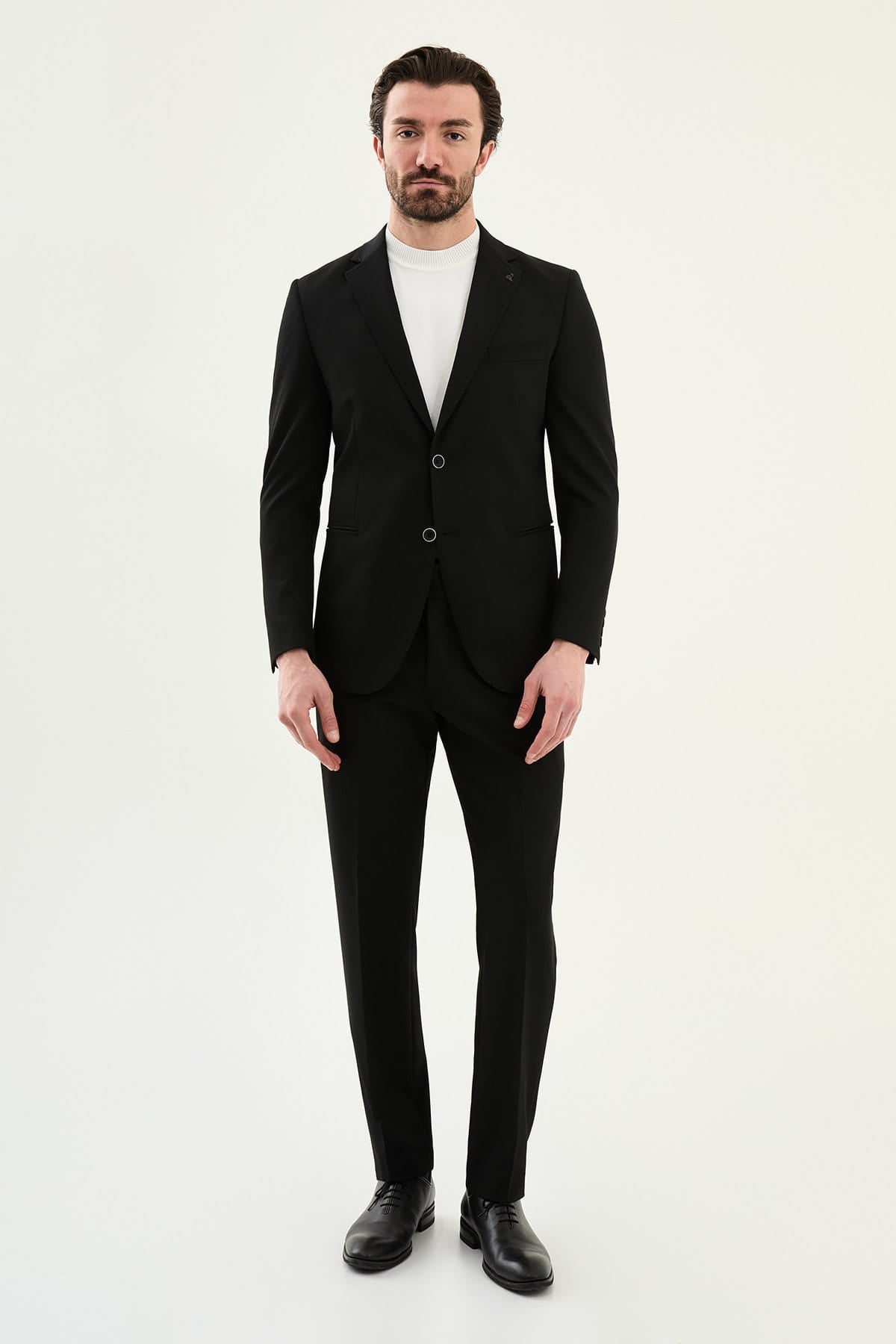 Men’s Black Slim-Fit Casual Suit