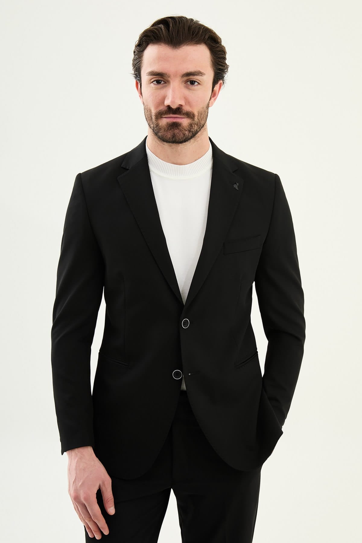 Men’s Black Slim-Fit Casual Suit