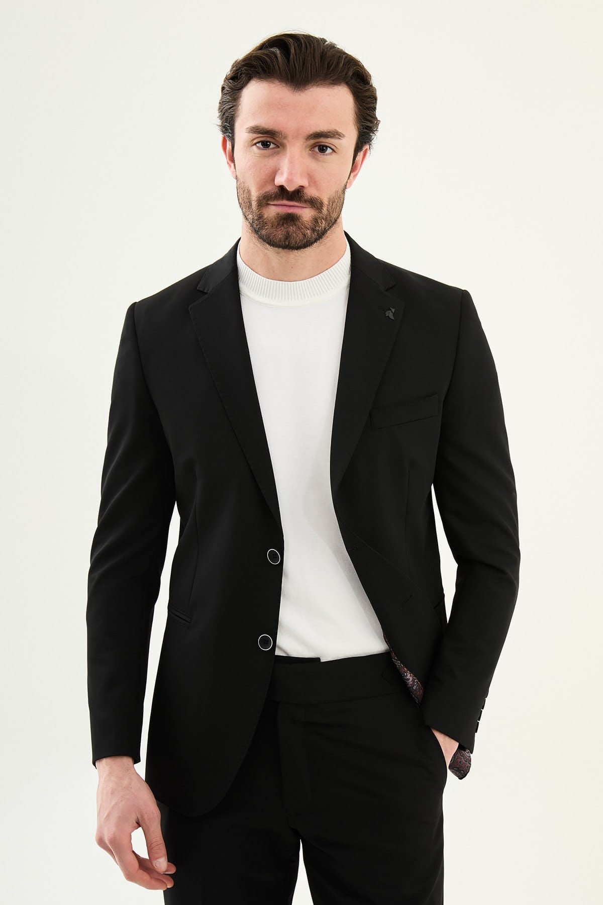 Men’s Black Slim-Fit Casual Suit