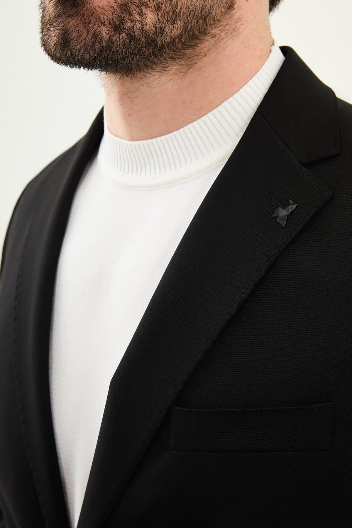 Men’s Black Slim-Fit Casual Suit