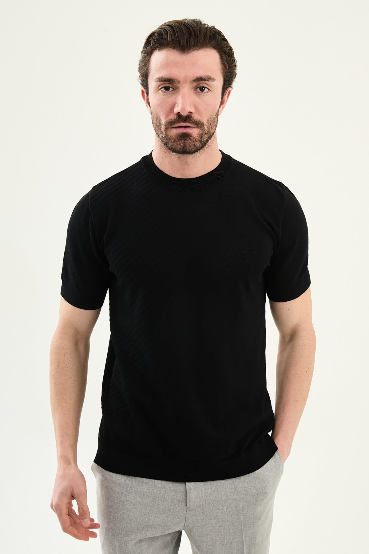 Men’s Black Slim Fit Crew Neck Structured Knit T-Shirt