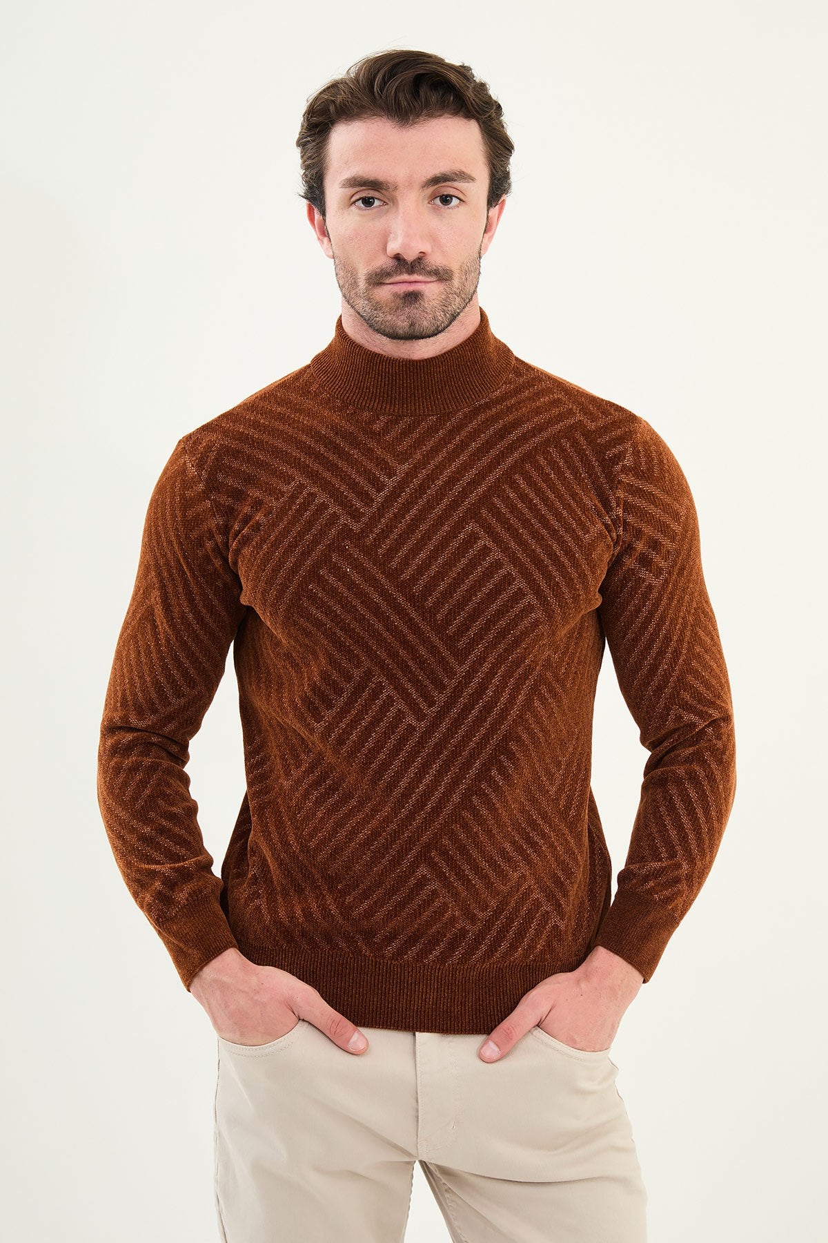 Men’s Brown Textured Slim Fit Mock Up Sweater