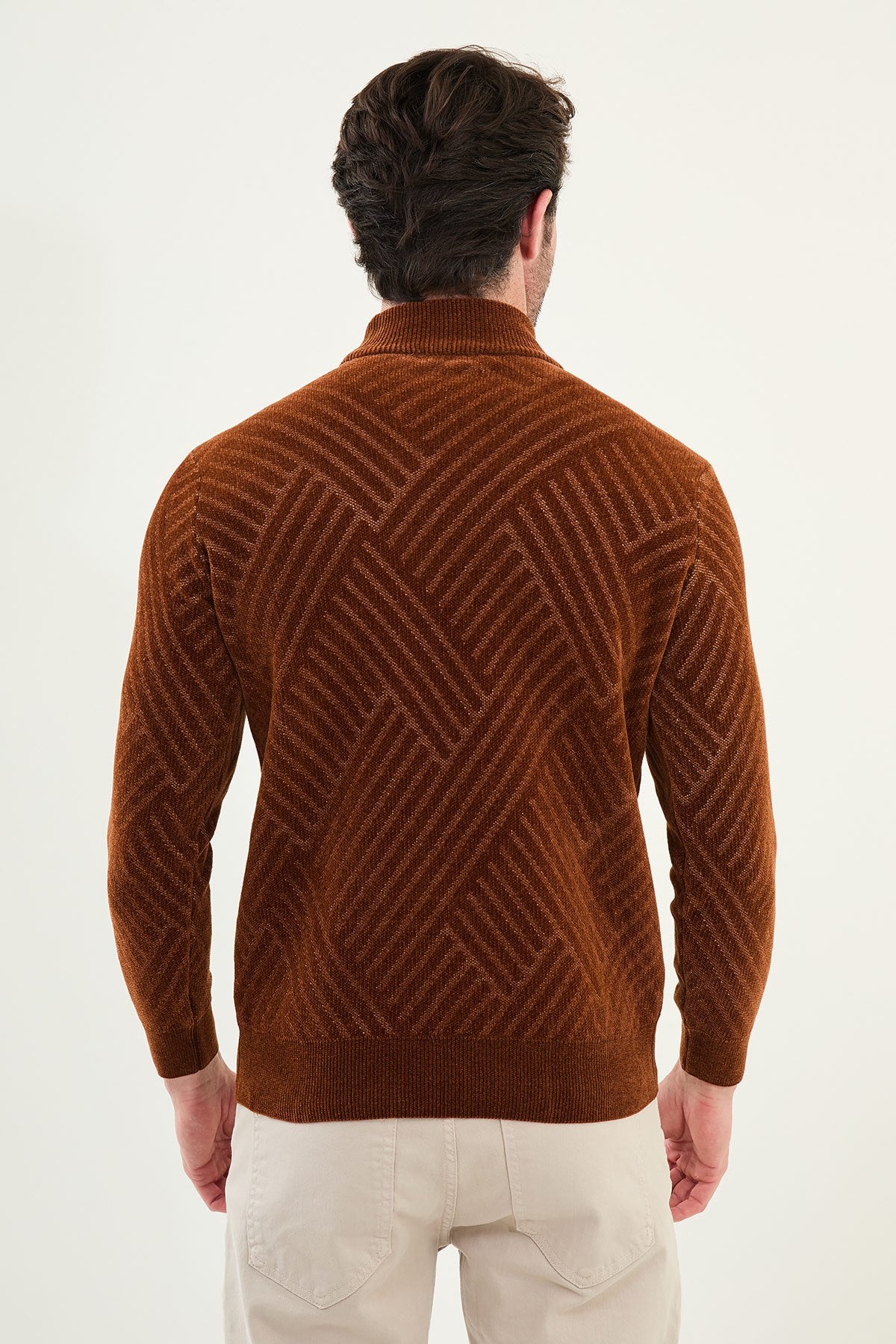 Men’s Brown Textured Slim Fit Mock Up Sweater