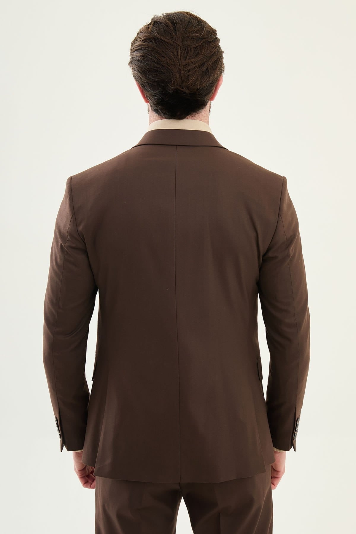 Men’s Chocolate Brown Three-Piece Slim Fit Suit – Peak Lapel Wedding & Formal Wear