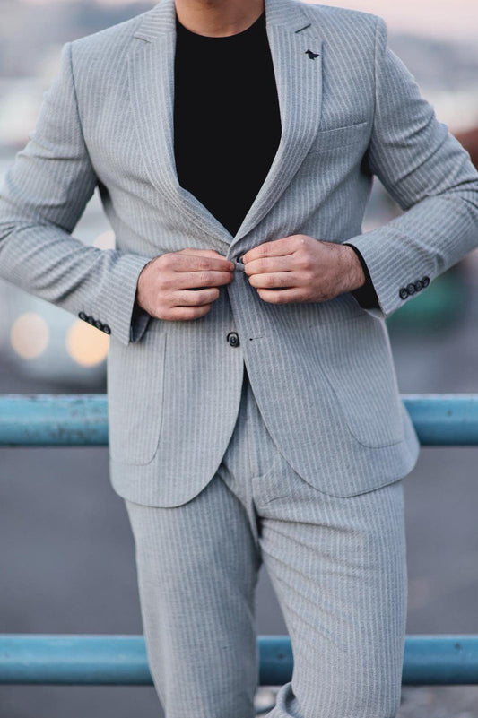 Men’s Gray Slim Fit Pinstripe Sport Suit