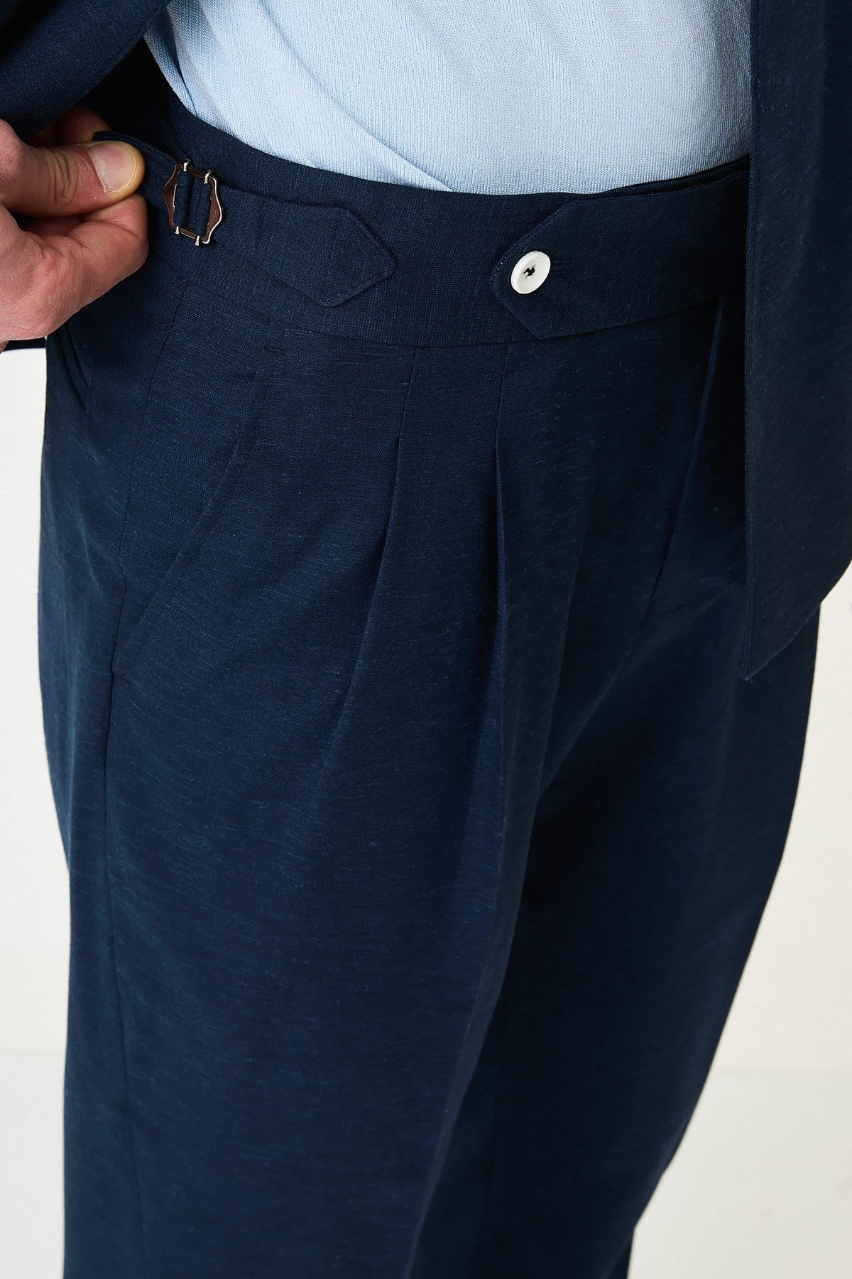 Men’s Navy Blue Hidden-Button Slim Fit Suit