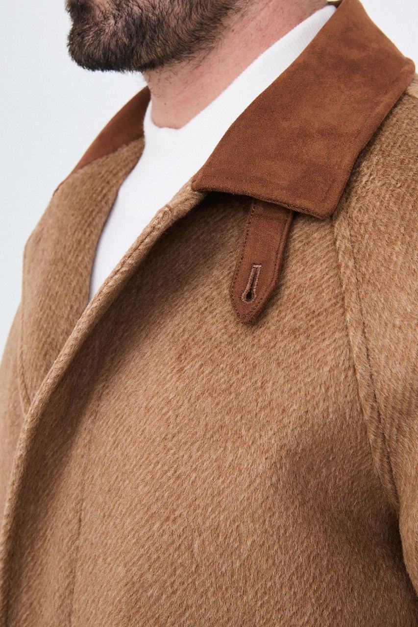 Men’s beige wool-blend overcoat with a contrast collar, collar detail view