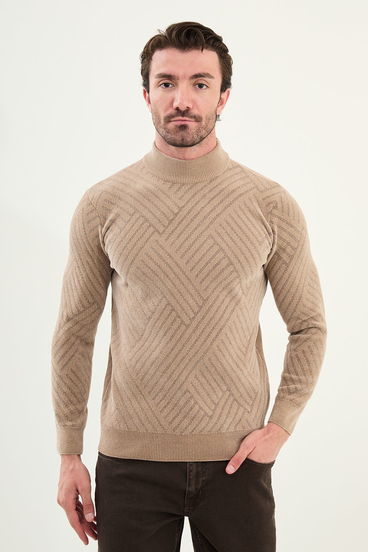 Men’s Beige Textured Slim Fit Mock Up Sweater - SUITHARBOR