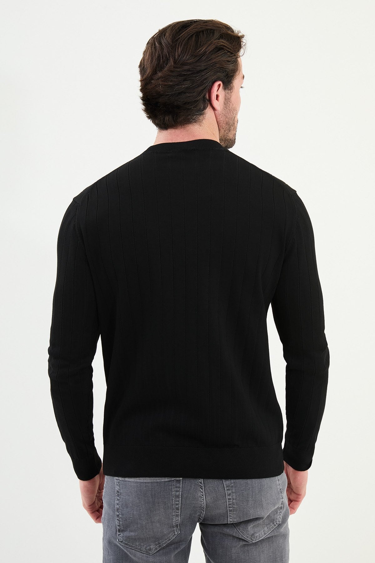 Men’s Black Ribbed Slim Fit Knitwear Mockup Sweater - SUITHARBOR