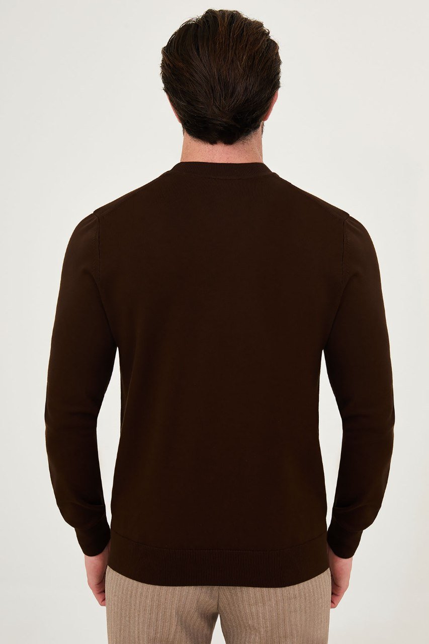 Back view of the men's brown crew neck sweater