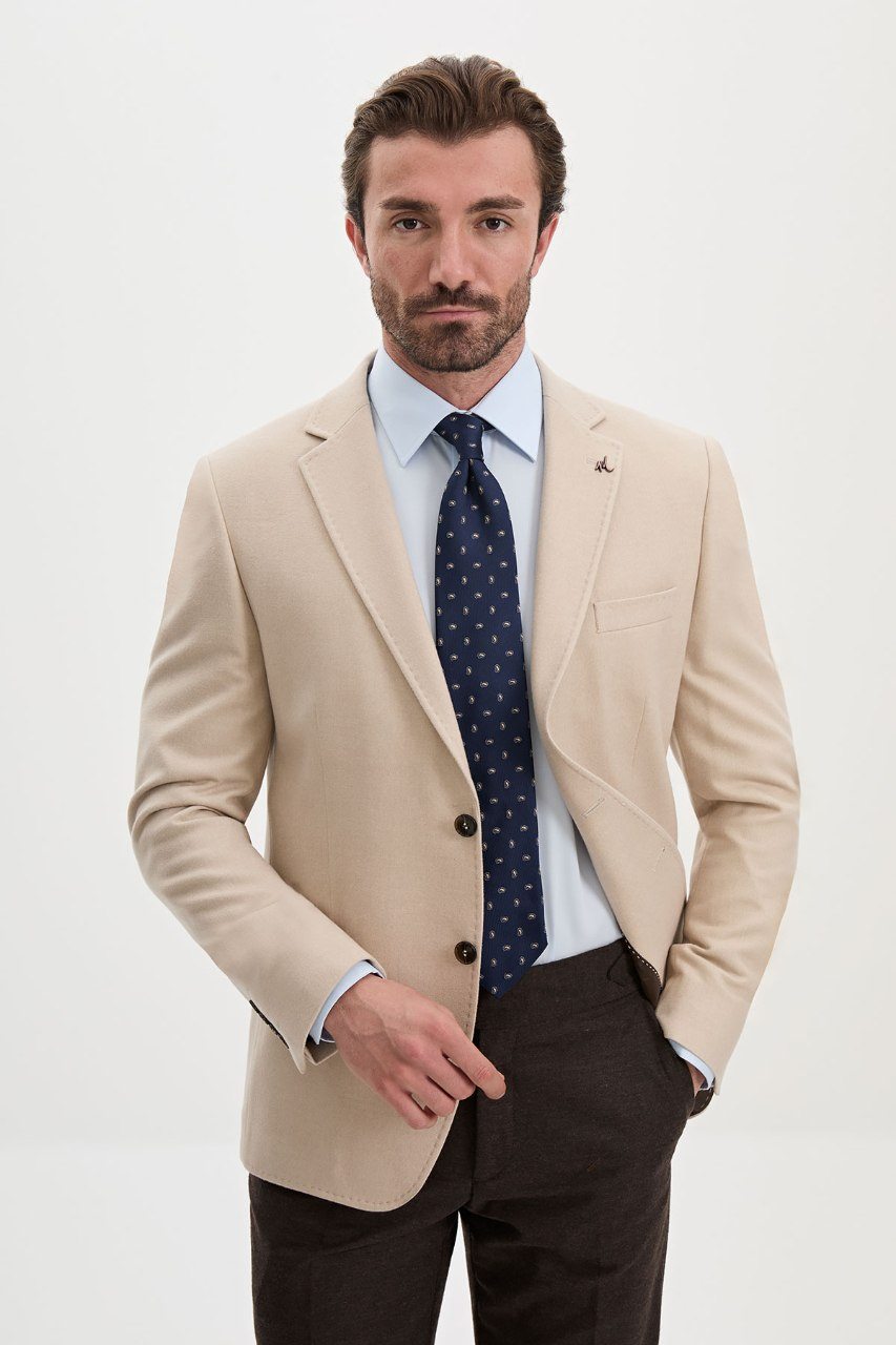 Men's cream wool-blend blazer, front close view