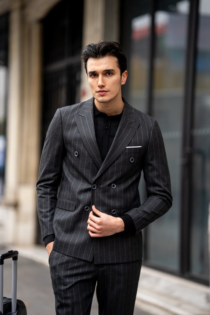 Men’s Executive Charcoal Pinstripe Suit - SUITHARBOR