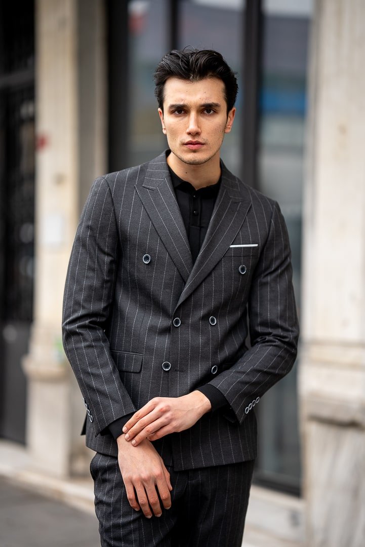 Men’s Executive Charcoal Pinstripe Suit - SUITHARBOR