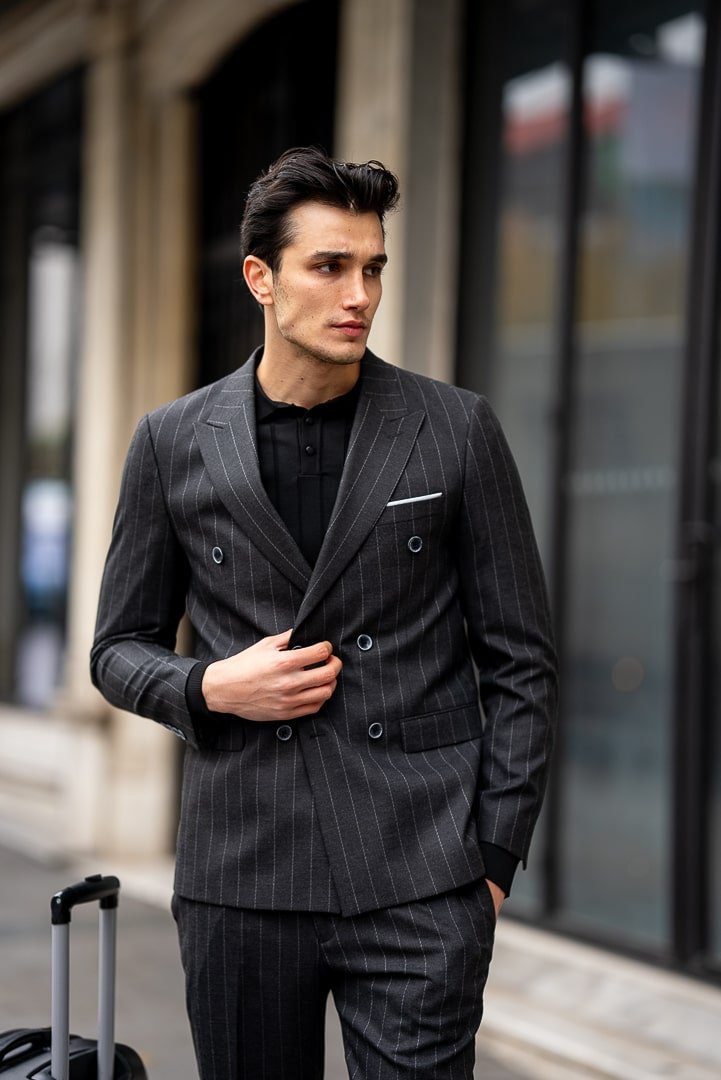 Men’s Executive Charcoal Pinstripe Suit - SUITHARBOR