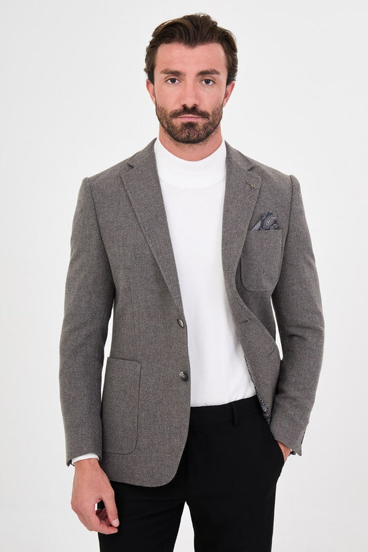 Men’s grey blazer, front view